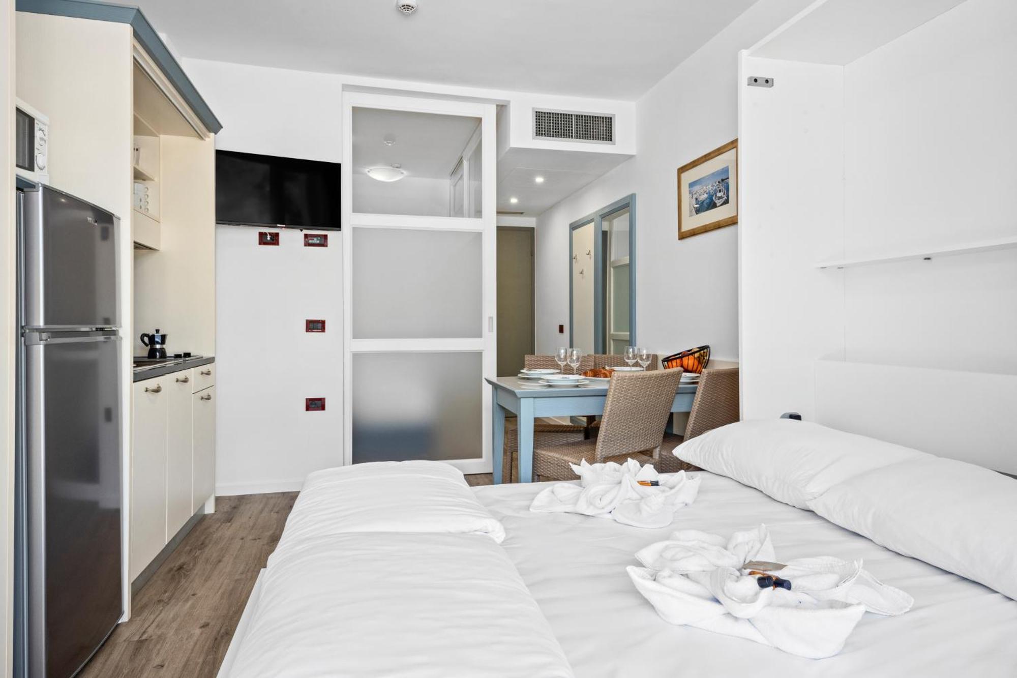 Family Resort Del Mar Banjole Room photo