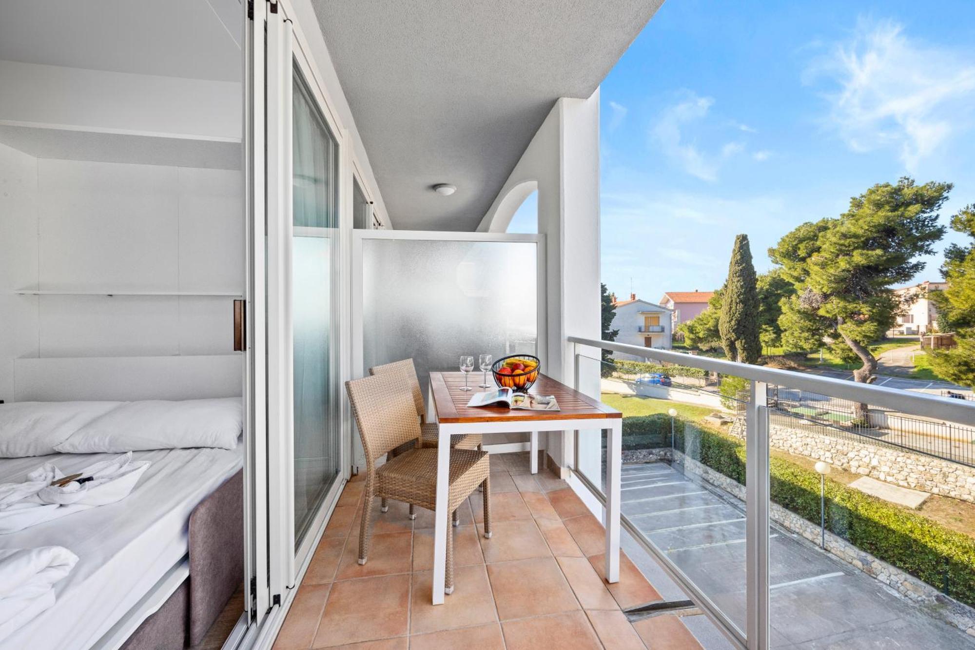 Family Resort Del Mar Banjole Room photo
